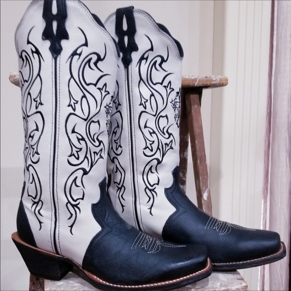 Twisted X Shoes - TwistedX 🖤7 1/2B Beautiful white&black🖤